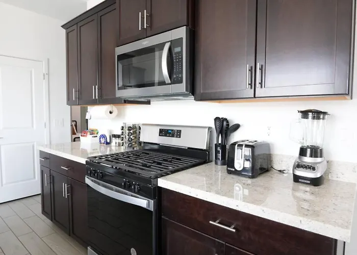 New 4br Pool, Golf Skydive Az