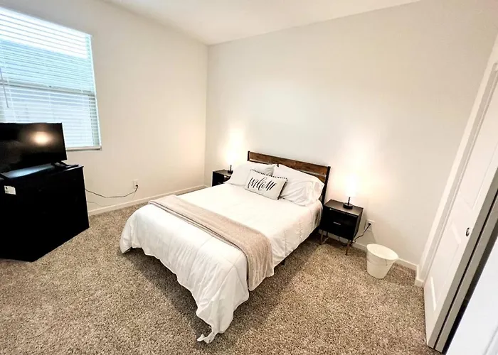 New 4br Pool, Golf Skydive Az