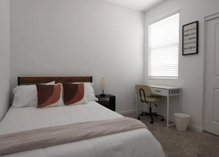 New 4br Pool, Golf Skydive Az Holiday home